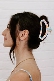 Open Hair Clip | Large | Fluttering By showing lightweight, durable, and nearly unbreakable