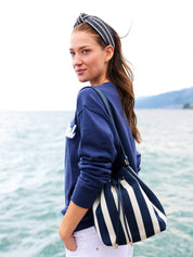 ISLA BUCKET BAG: NAVY