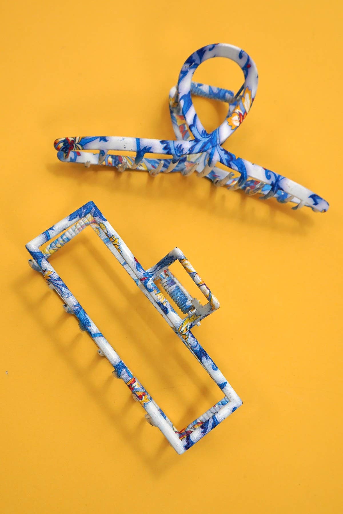 VINTAGE TOILE PATTERN PORCELAIN HAIR CLAW CLIPS | 40H914: OVAL