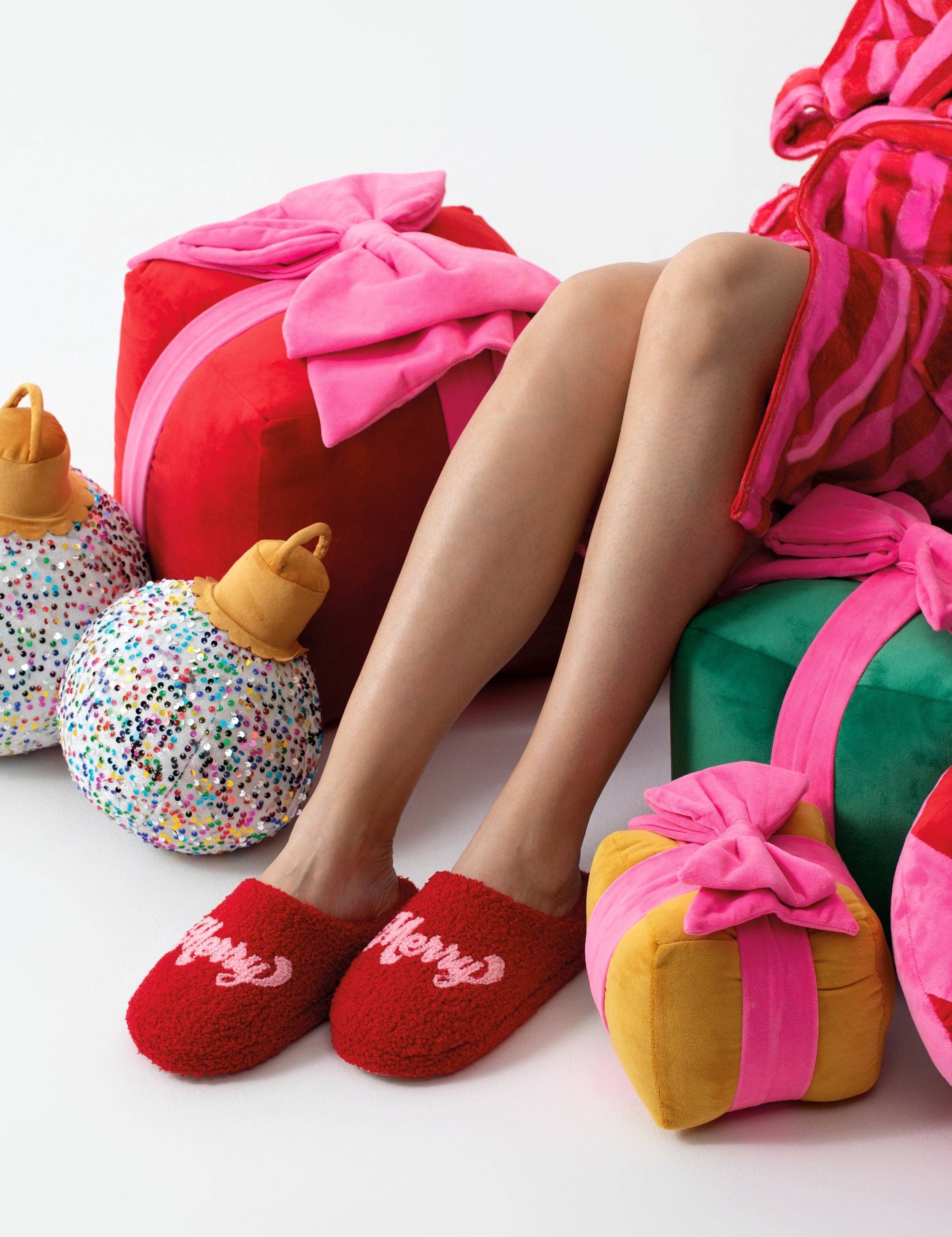 "MERRY MERRY" SLIPPERS — view 3
