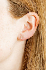 Stud Earrings Clara Cross Gold Sparkle