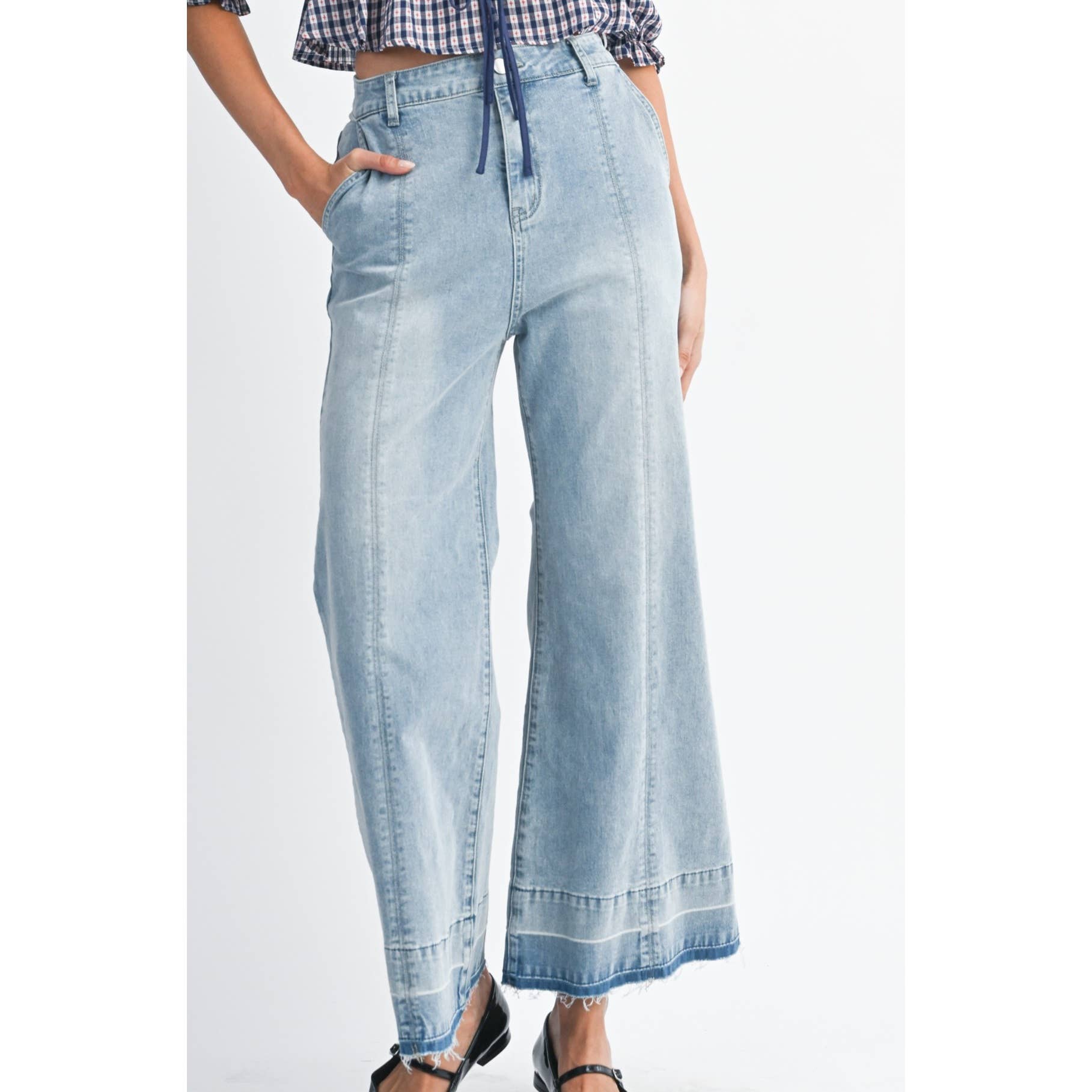 High-Rise Lt Denim Wide Leg Jean