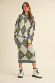 Gray Argyle Print Set