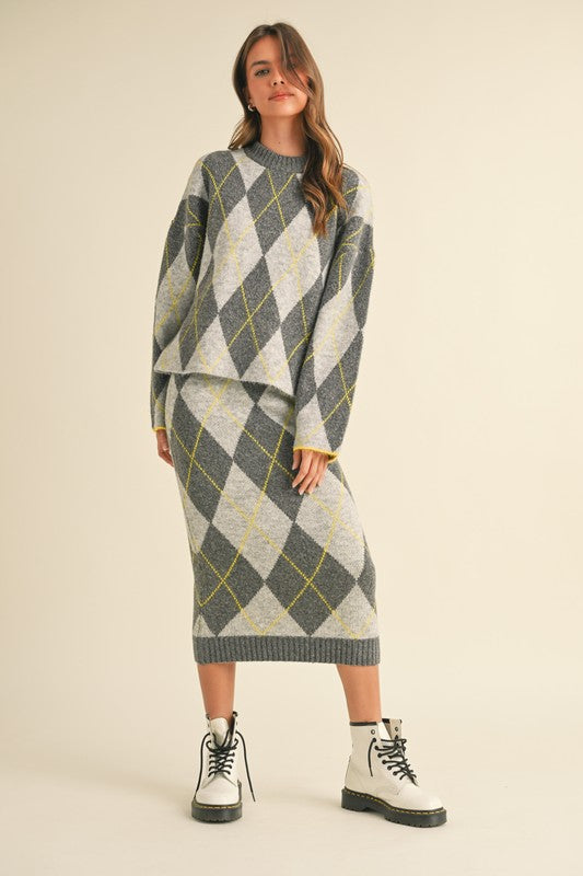 Gray Argyle Print Set