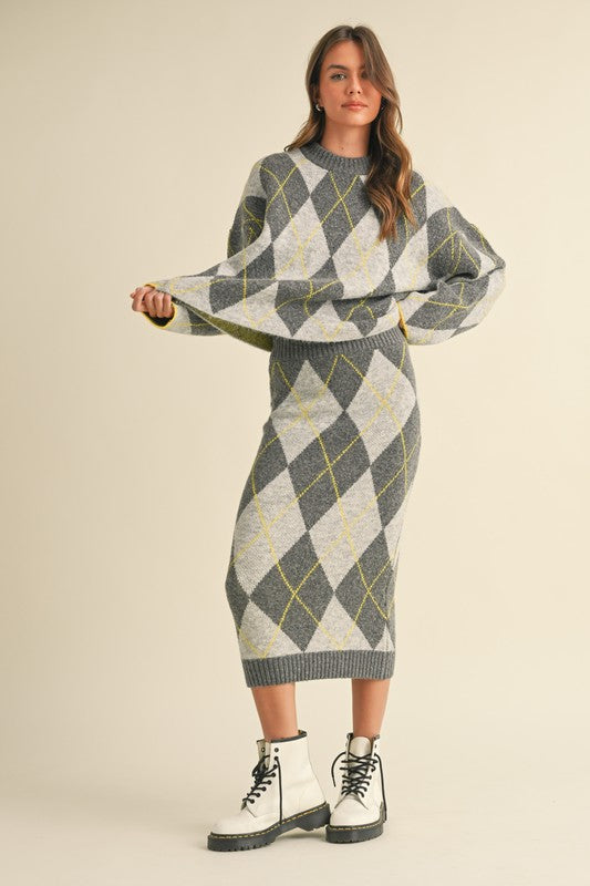 Gray Argyle Print Set