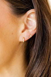 Stud Earrings Clara Cross Gold Sparkle