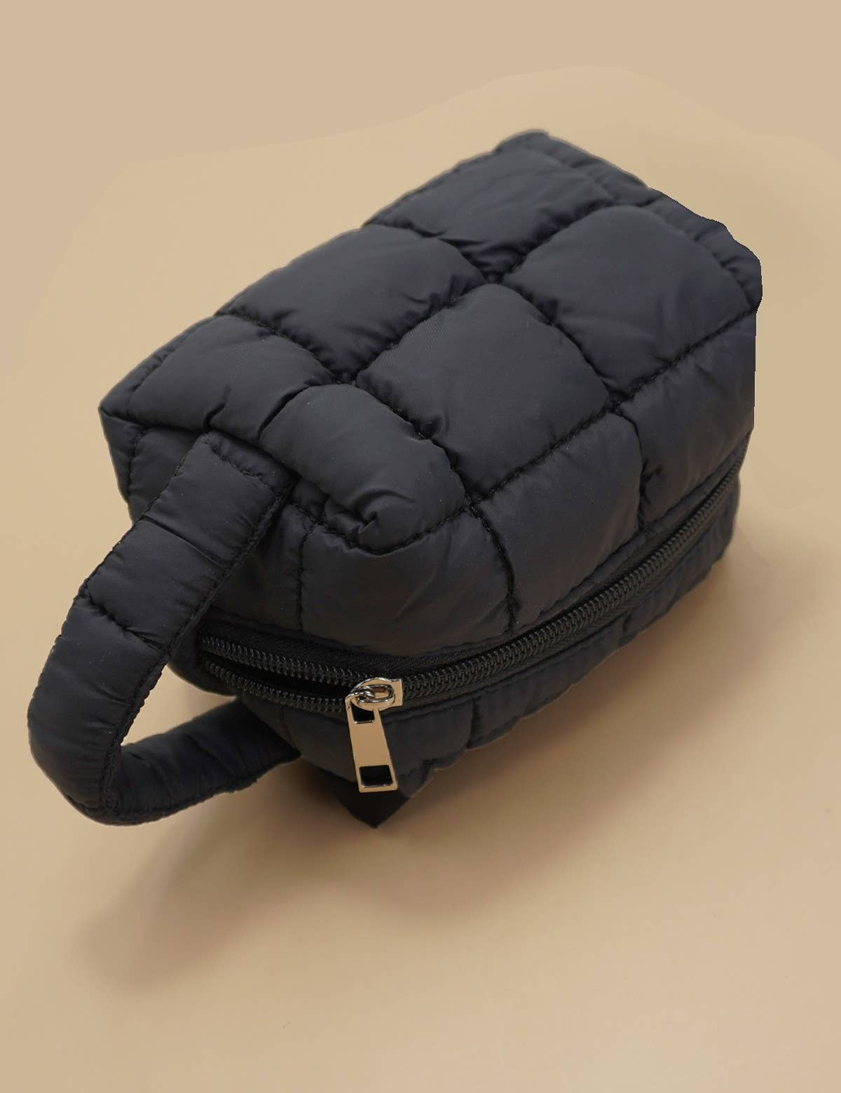 QUILTED PUFFY COSMETIC MAKEUP  POUCH CLUTCH BAG | 40P548