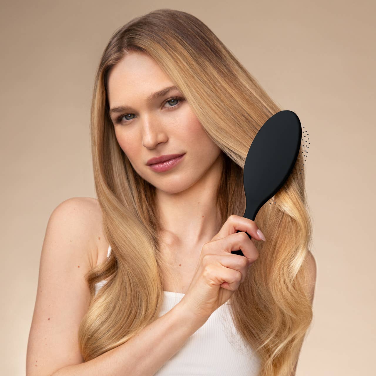 Recycled Plastic Wet & Dry Brush- Black