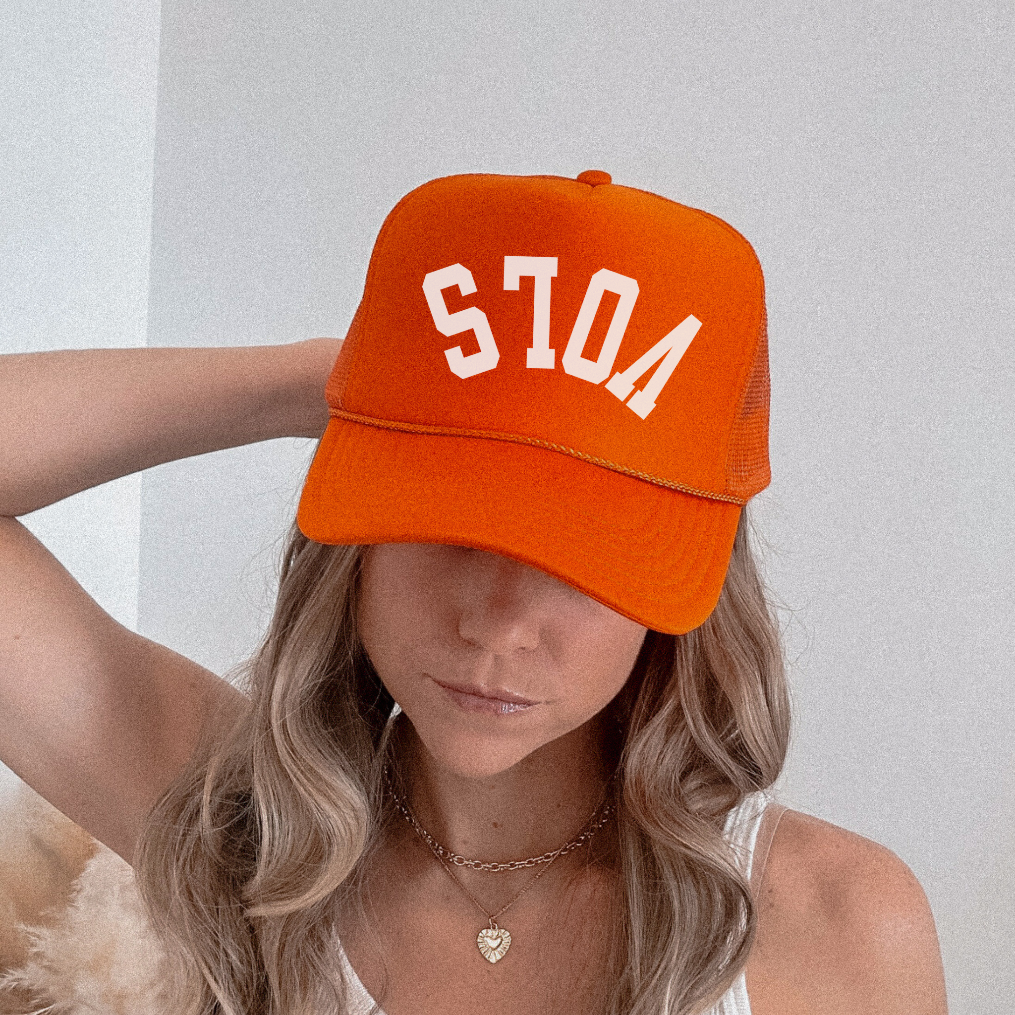 Beige Vols Trucker Hat