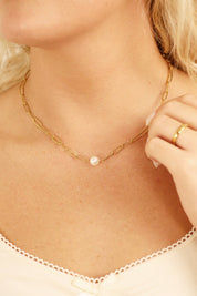 Gold Paperclip Necklace With Pearl