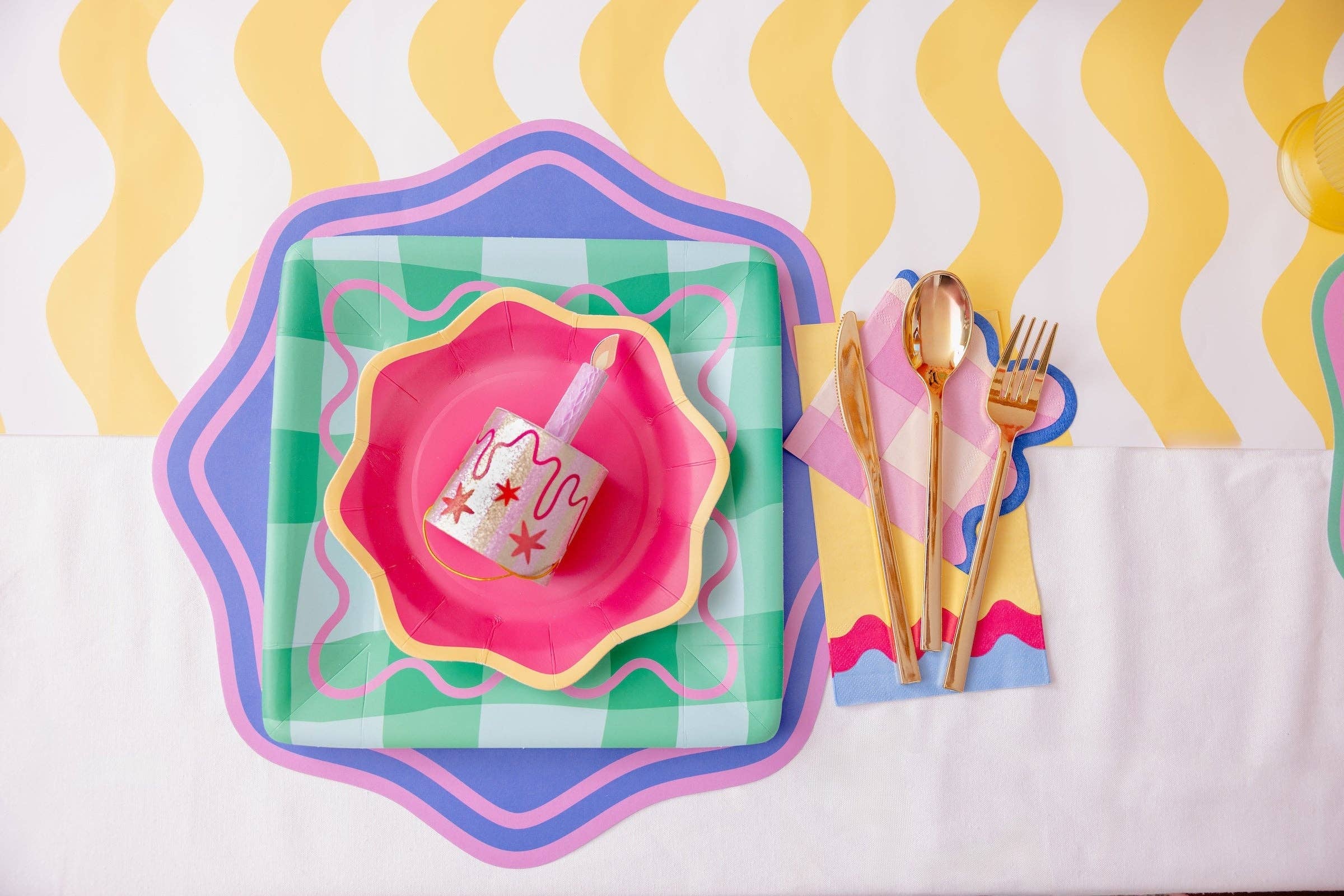 Colorwave Gingham Dinner Plates (10 ct) — view 9