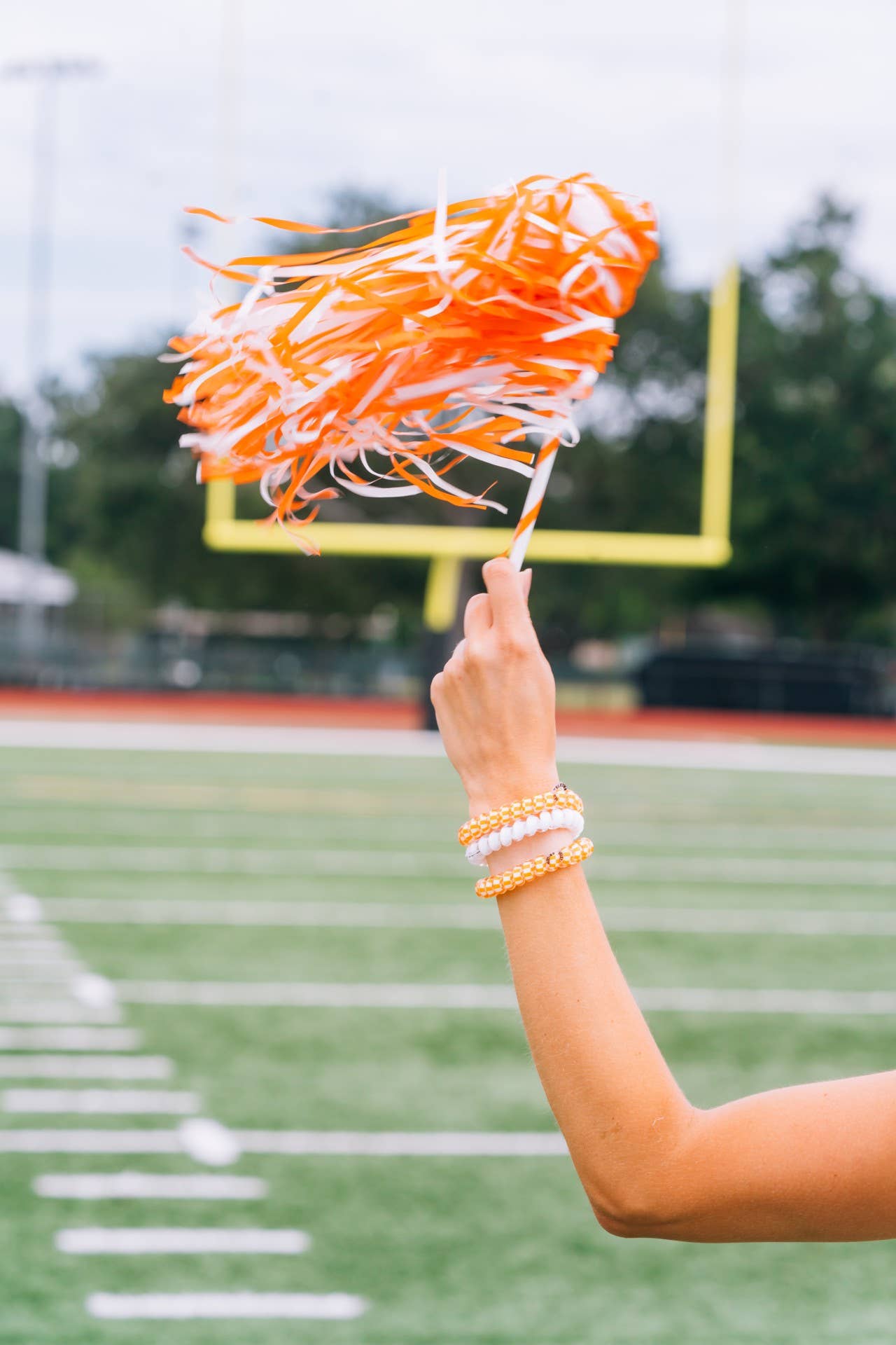 Spiral Hair Coils | Large | University of Tennessee showing holds hair without creasing or denting