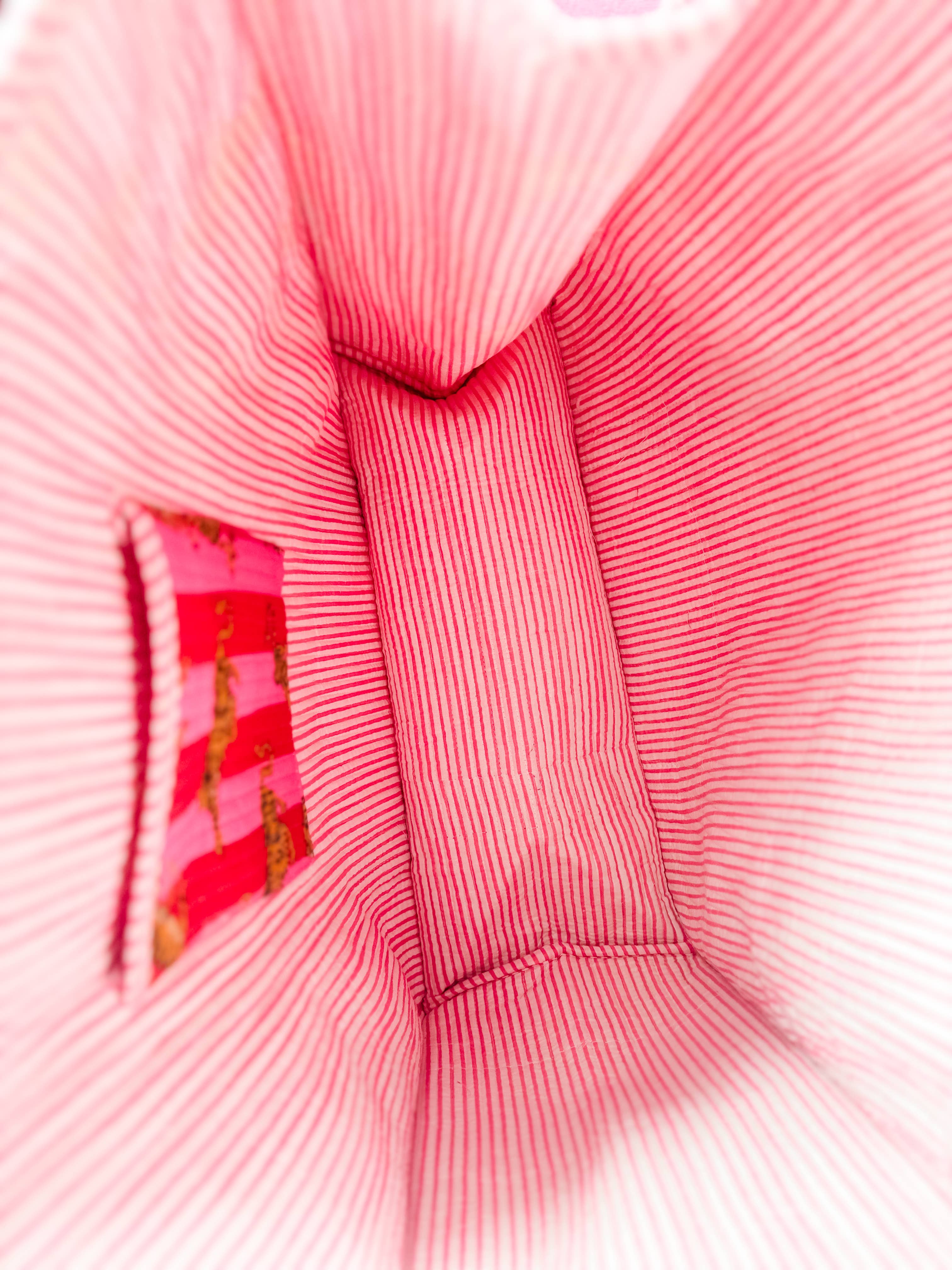 Tiger Lily | Regular Quilted Tote Bag 