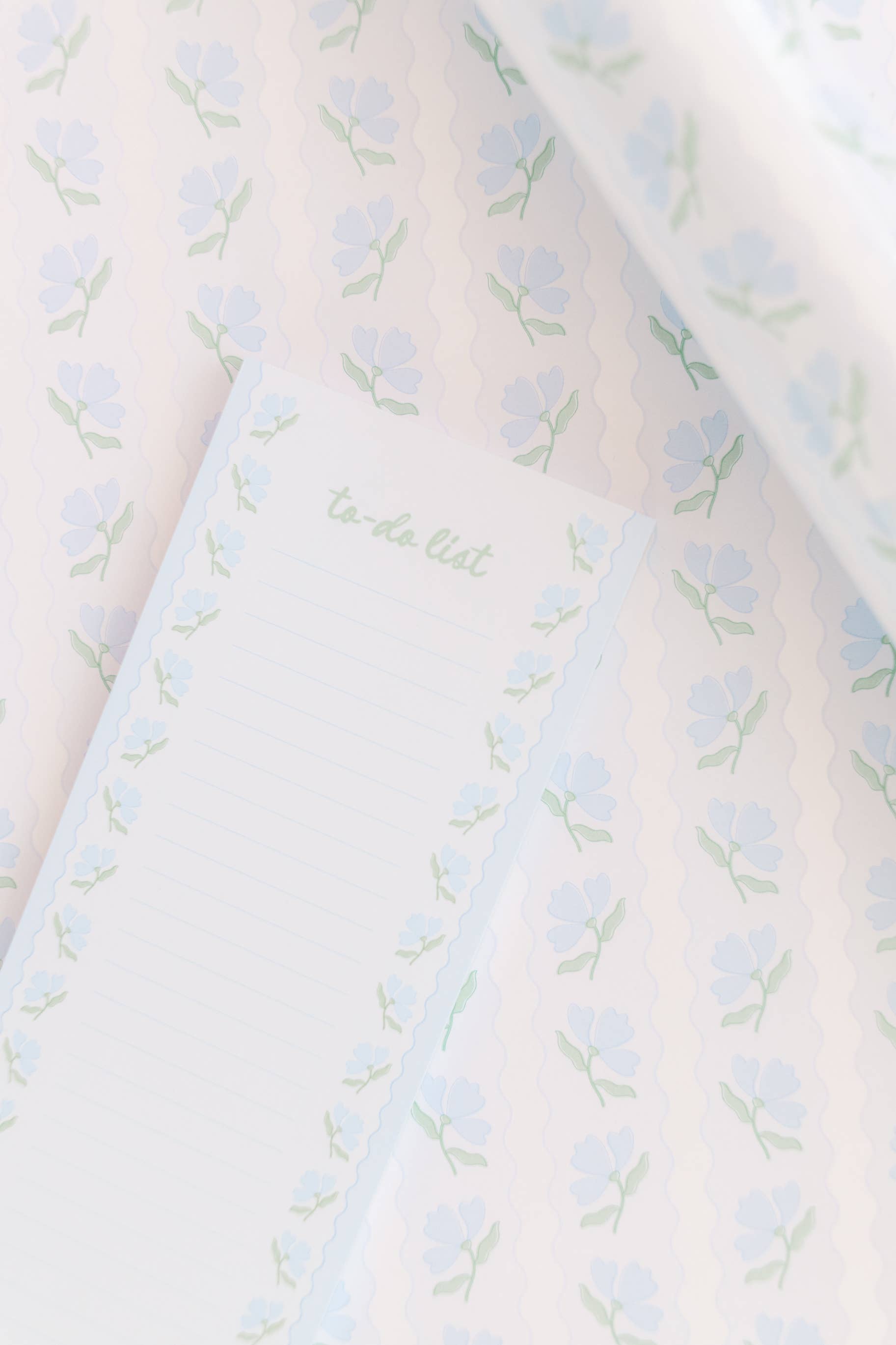 Blue Flower Wavy List Notepad