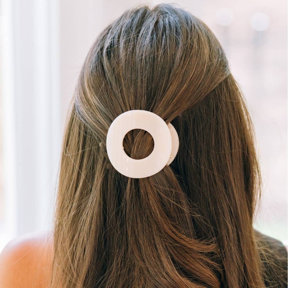 Flat Circle Hair Clip | Medium | Almond Beige
