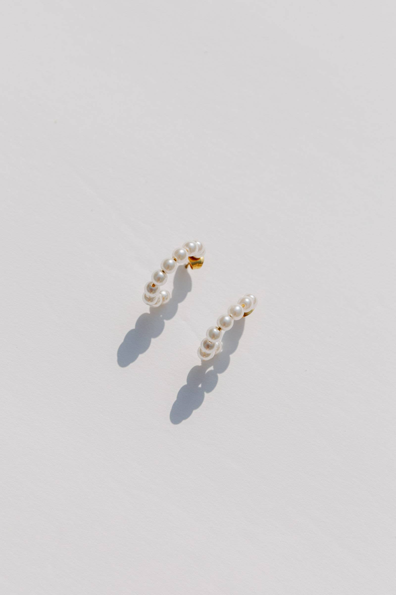 Pearl 18k Gold- Plated Hypoallergenic Small Hoop Earrings