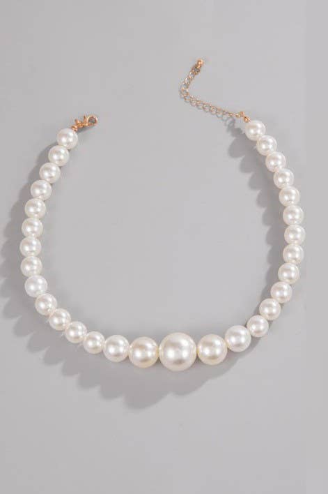 GRADUATED CLASSIC PUFFY PEARL NECKLACE | 40NK9493: PEARL
