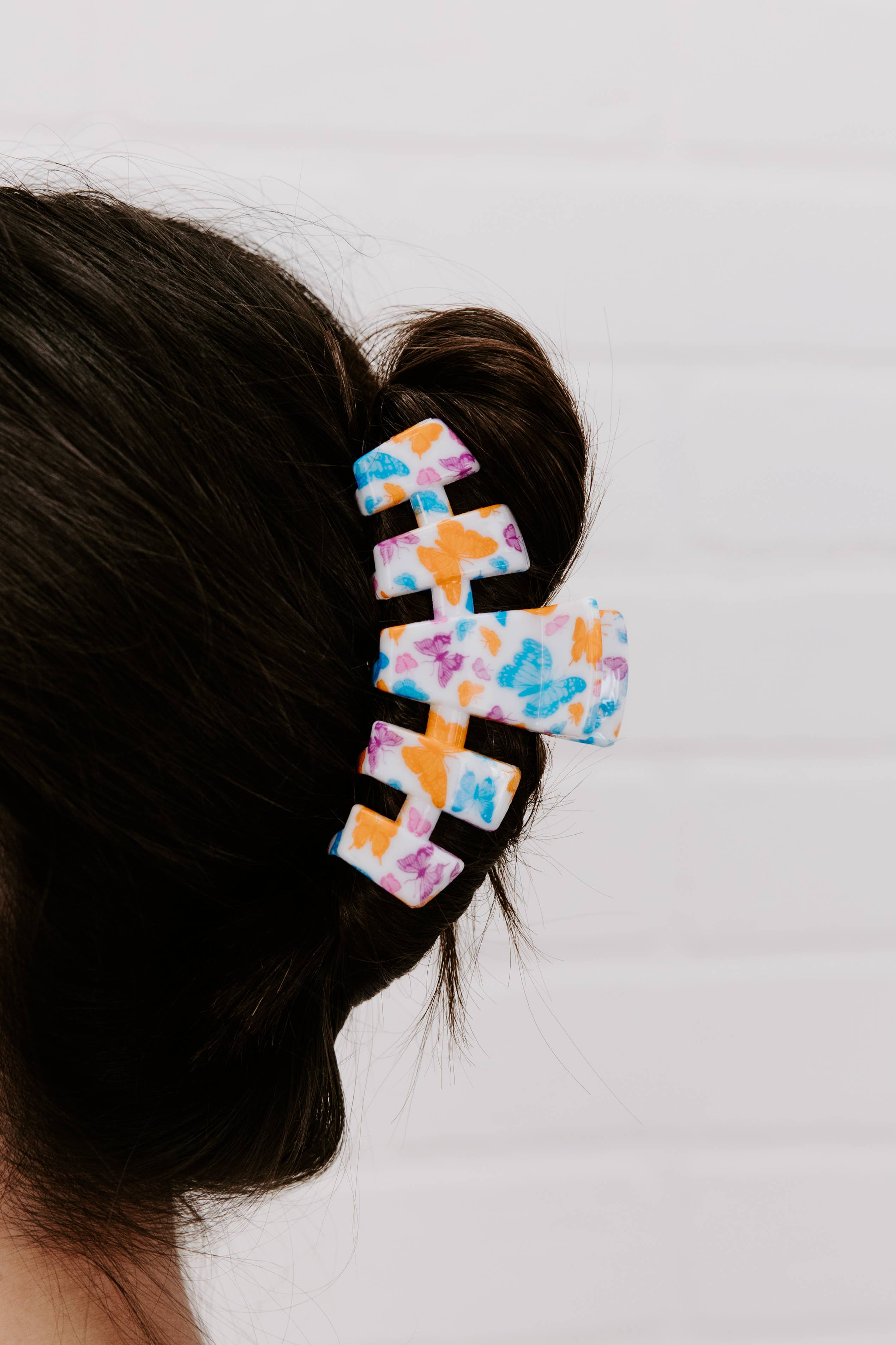 Classic Hair Clip | Medium | Fluttering By showing sold as an individual clip