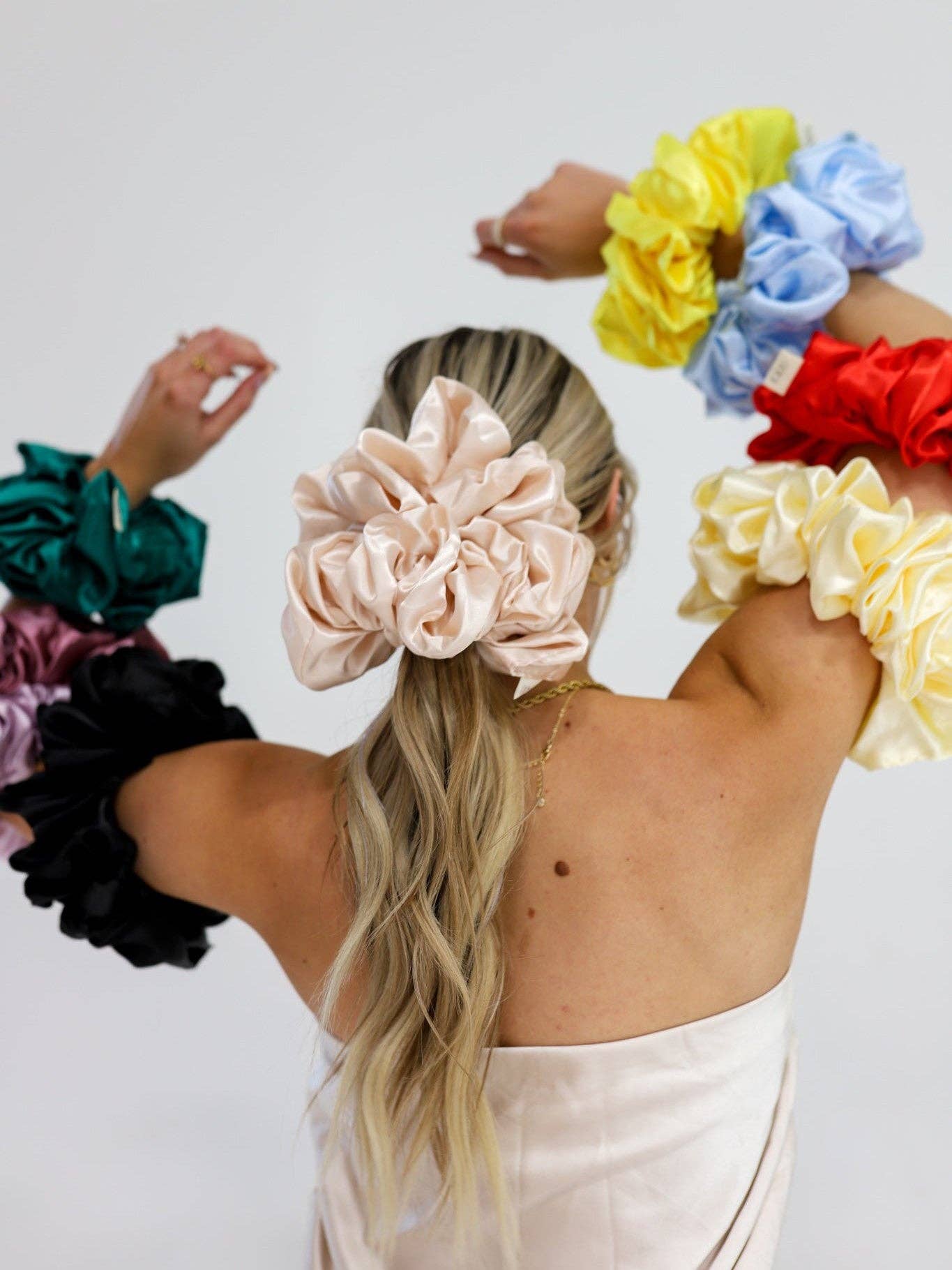 Champagne Jumbo Sleep Silk Scrunchie