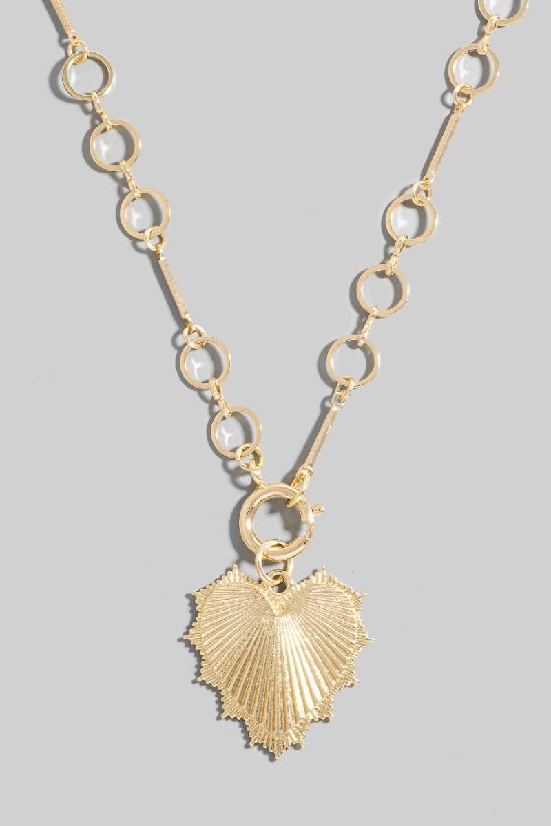 Intricate Heart Pendant Chain Necklace