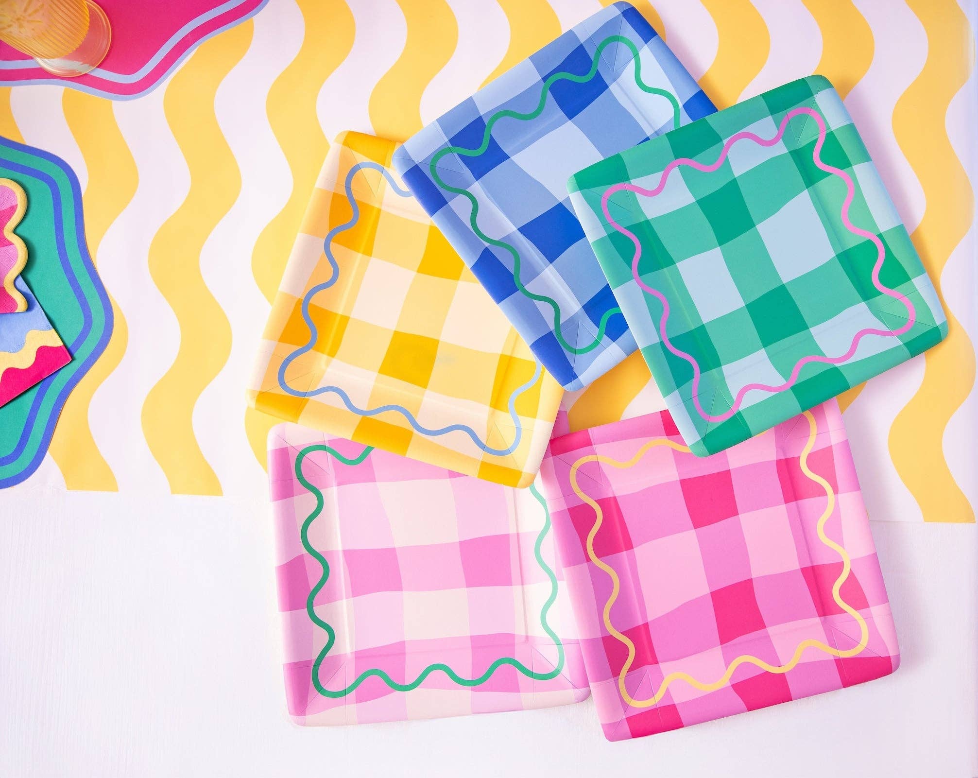 Colorwave Gingham Dinner Plates (10 ct) showing includes 10 paper dinner plates