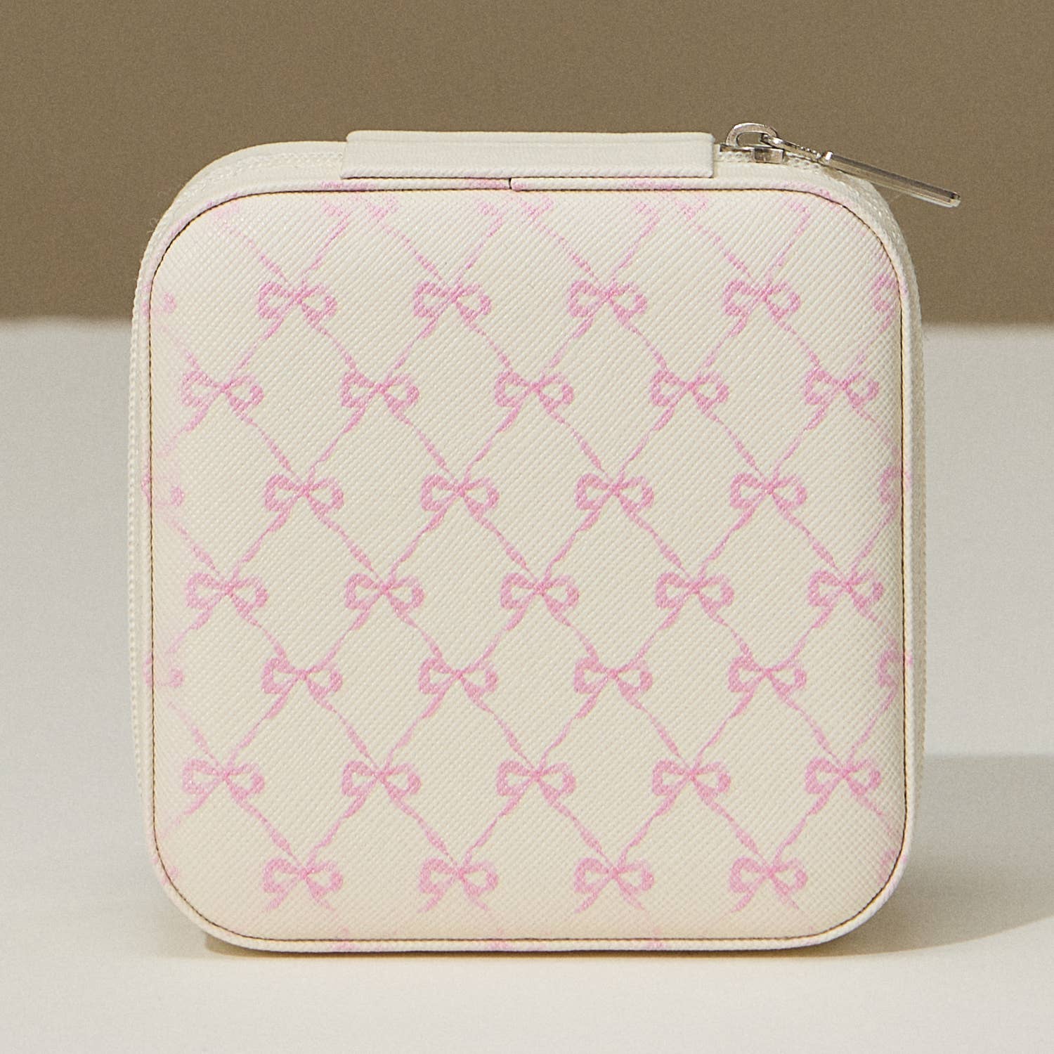 Bow Monogram Print Jewelry Box -Travel Size: Pink / One / 5AC78043