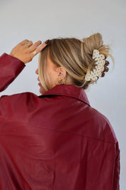 Oversized Brown & Cream Petal Arch Claw