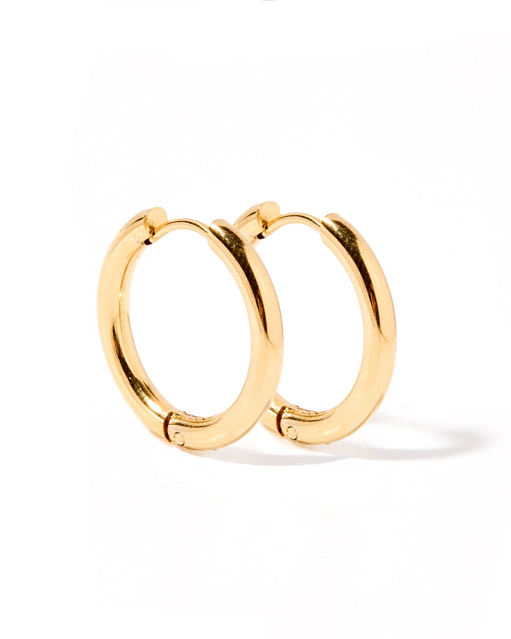 Huggie Earrings  Scarlett Hoop Gold 14mm