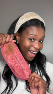 The Blush 5pc Gift Set MakeUp Eraser