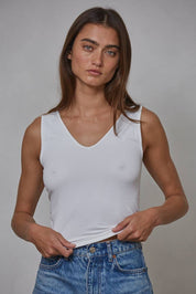 White Seamless U- Neck Tank