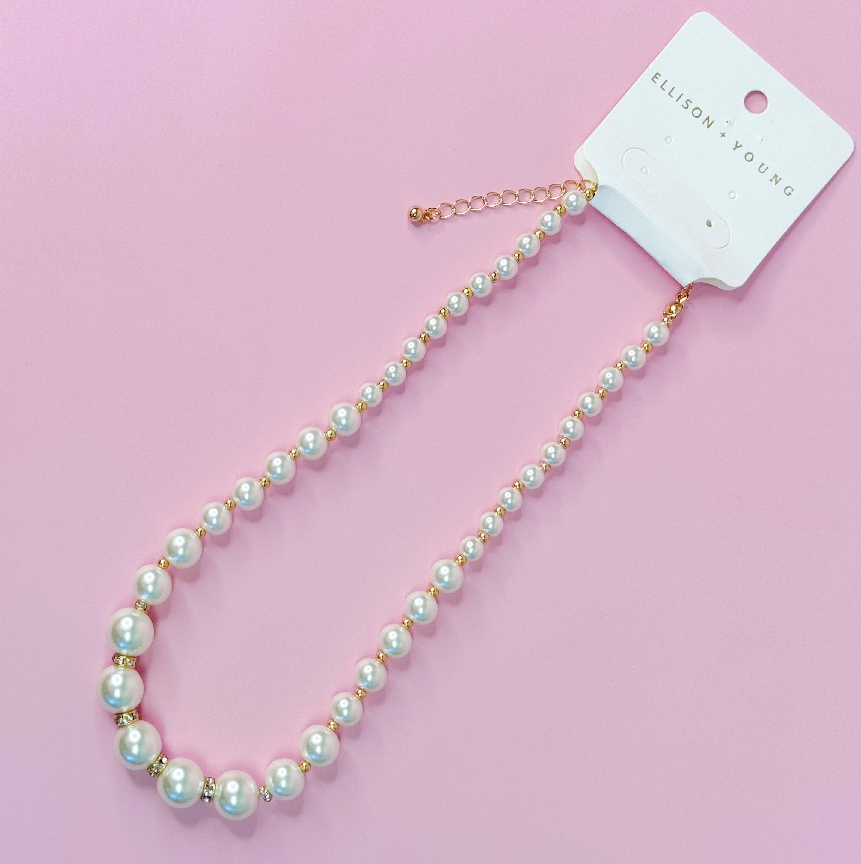 Graduated Glam Pearl Necklace showing lobster clasp closure