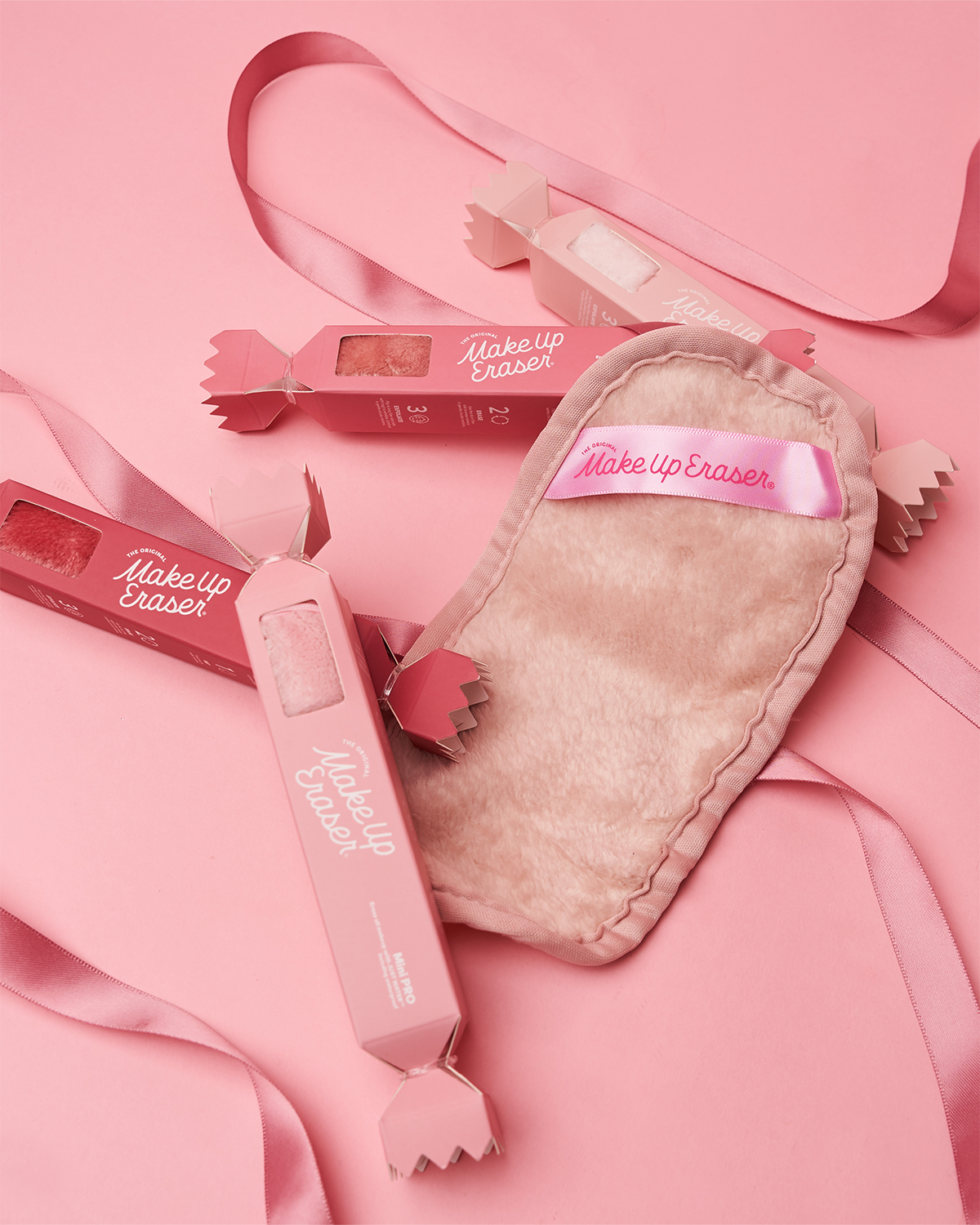 The Blush 5pc Gift Set MakeUp Eraser