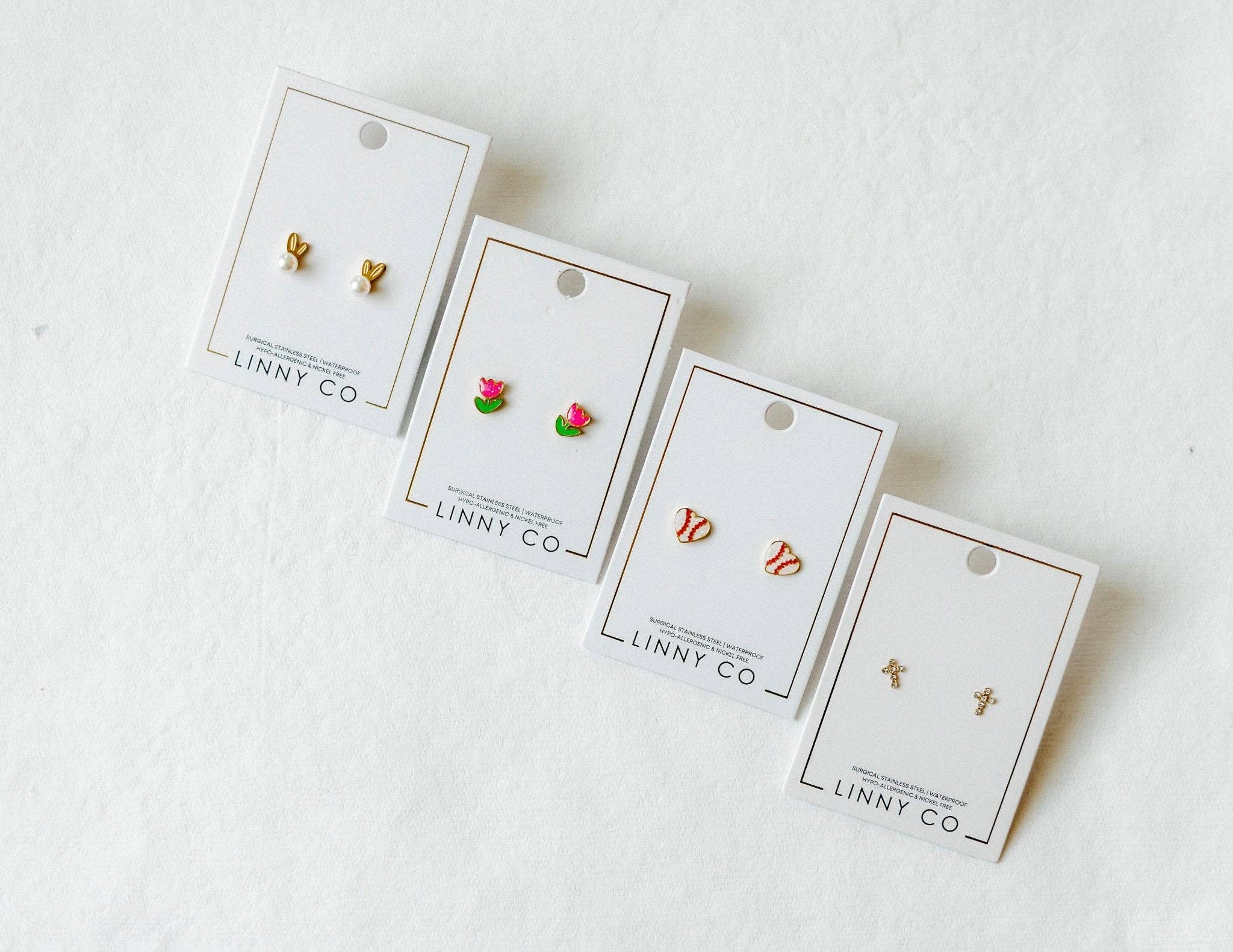 Stud Earrings Clara Cross Gold Sparkle