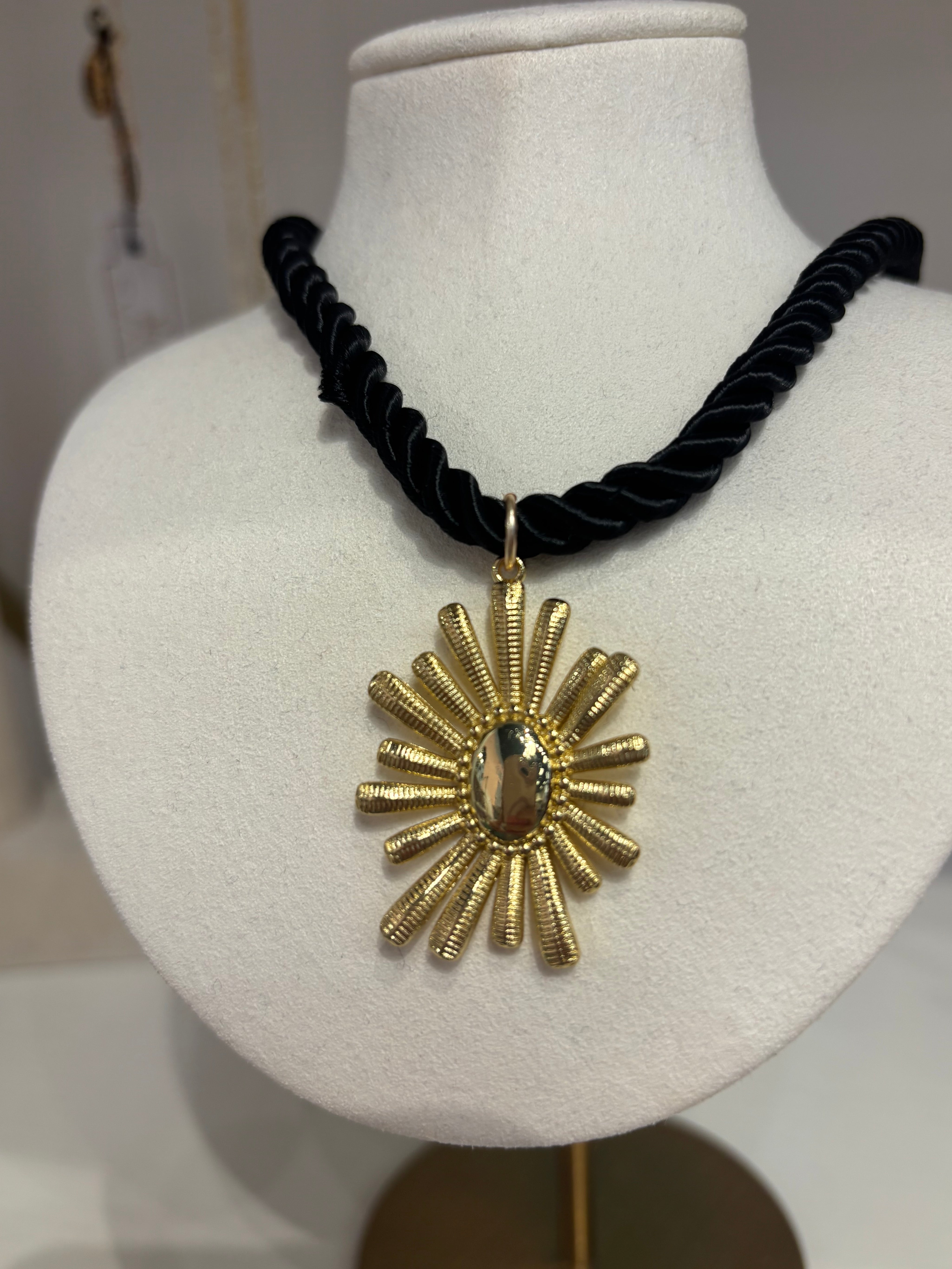 Black Flower Rope Necklace