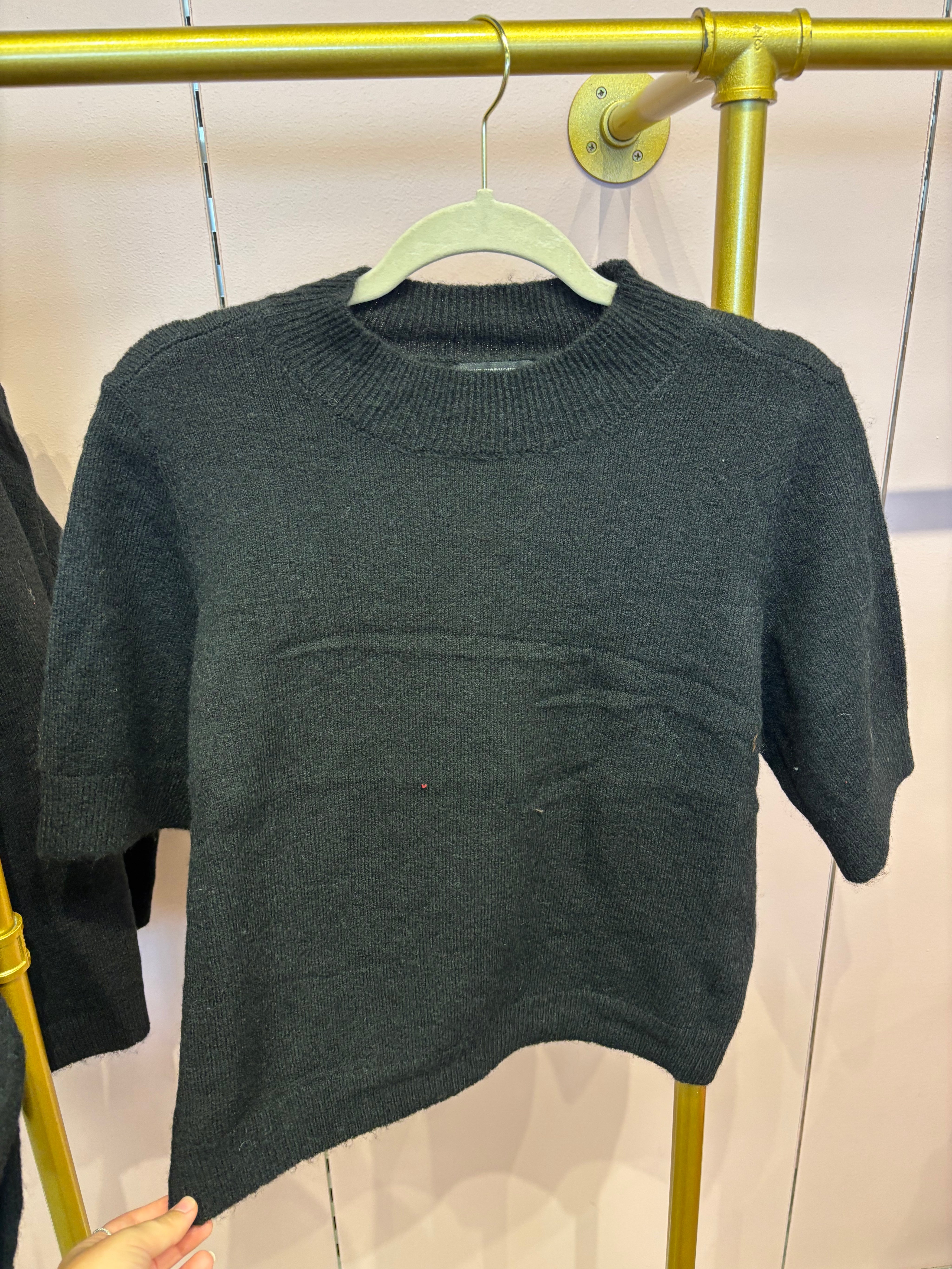 Black Crewneck Short Sleeve Sweater