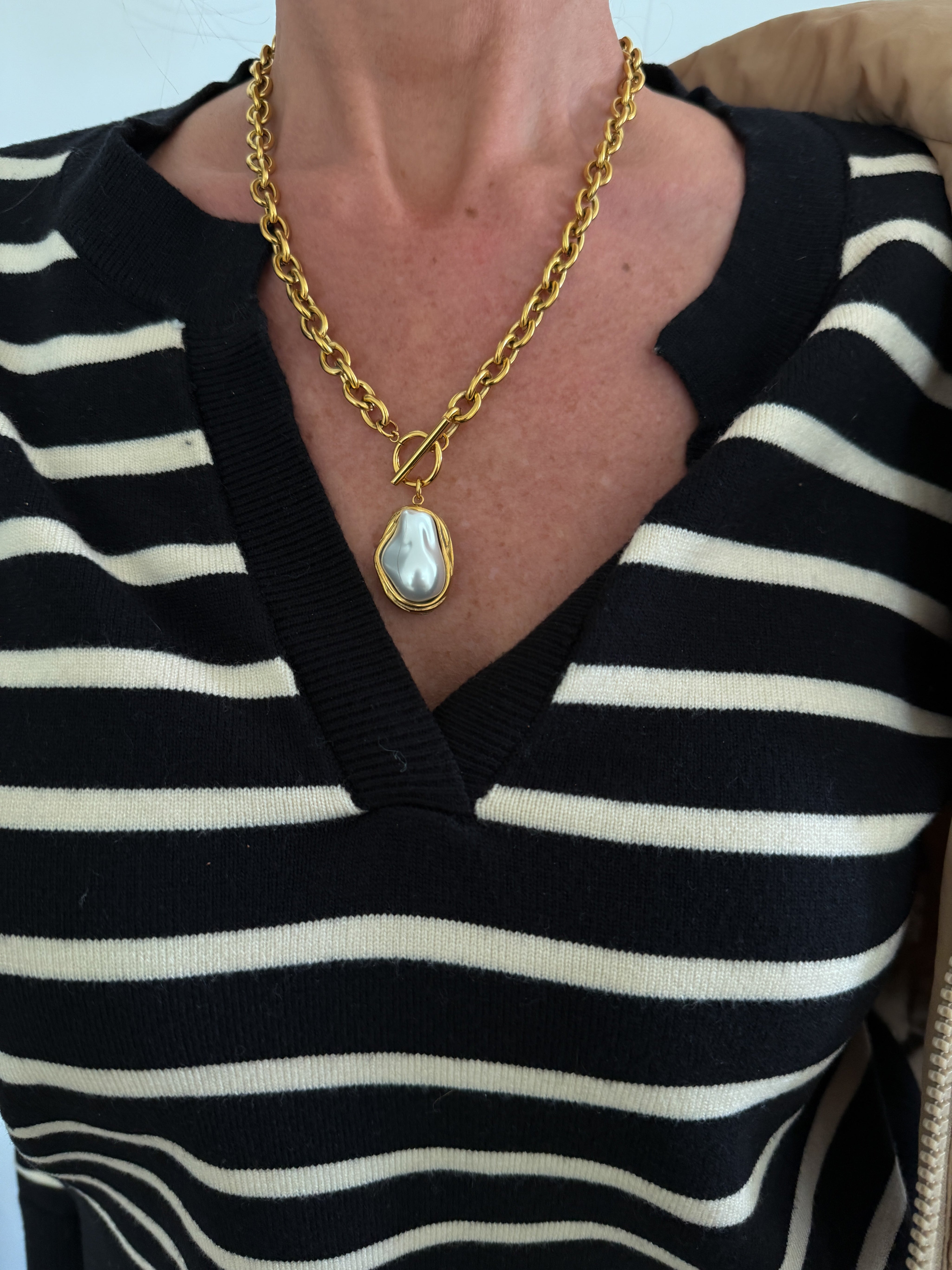 Gold Pearl Drop Pendant Necklace