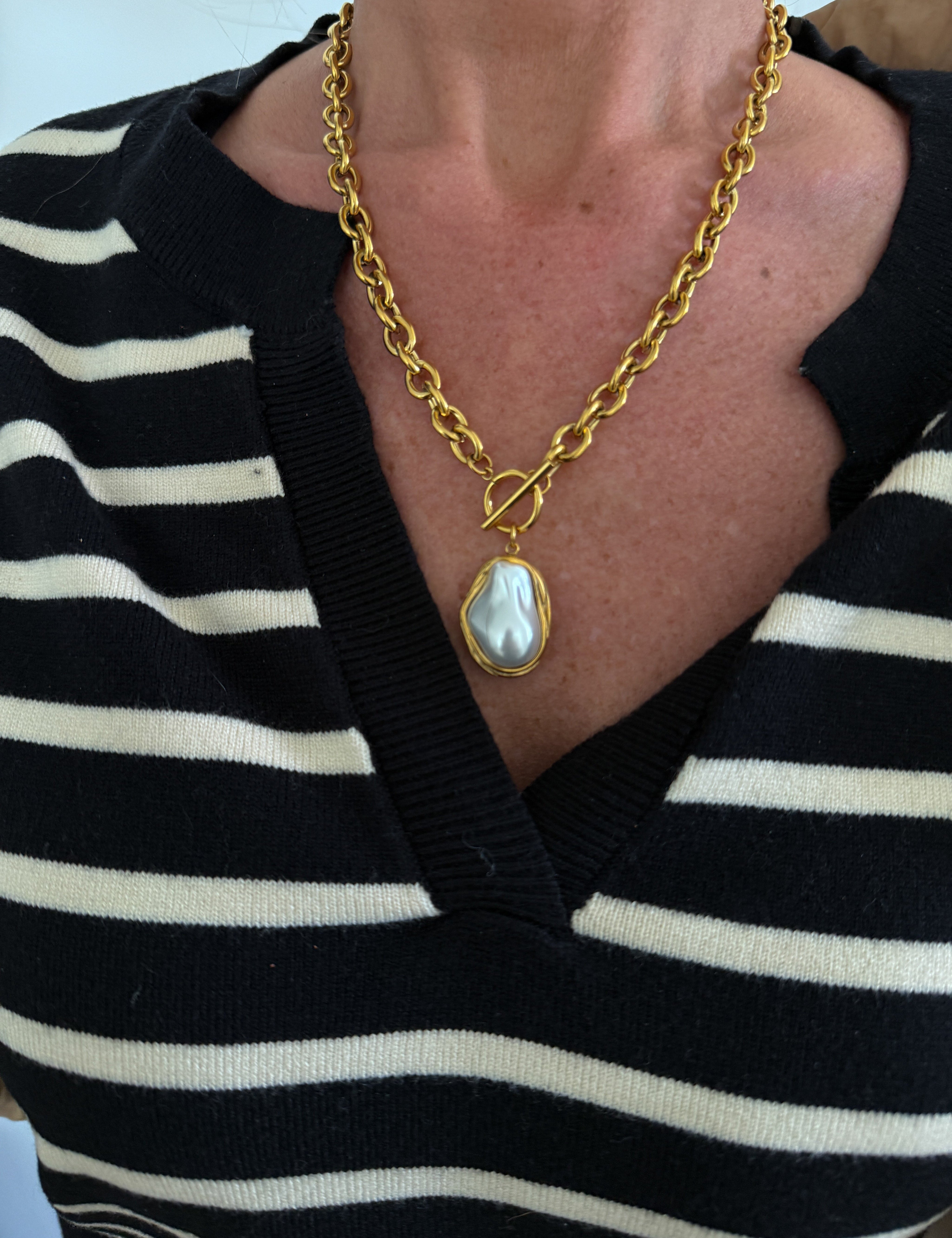 Gold Pearl Drop Pendant Necklace