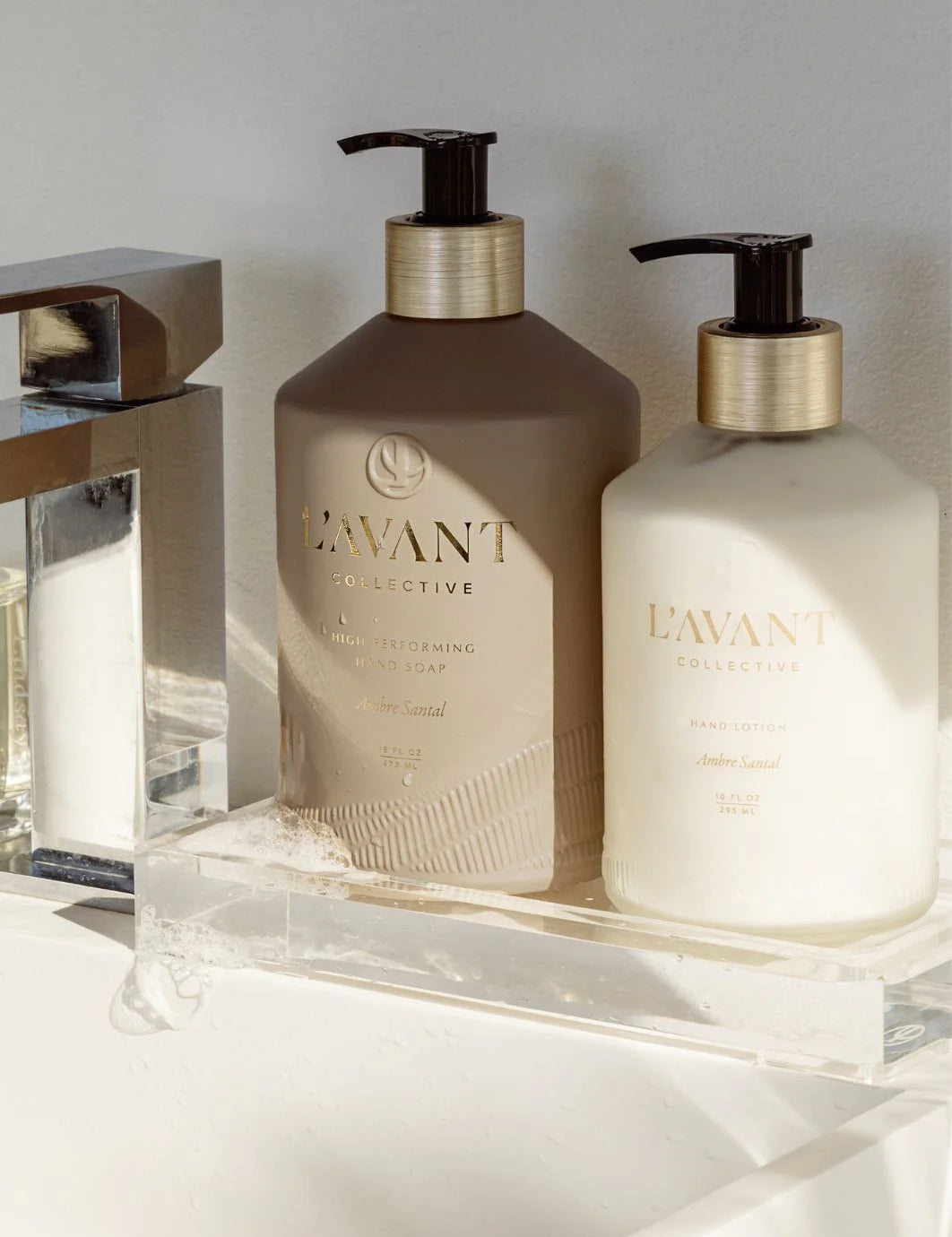 LAVANT_AmbreSantalJT_HandSoapHandLotion_BathroomTray_PDP_1080x_jpg.webp