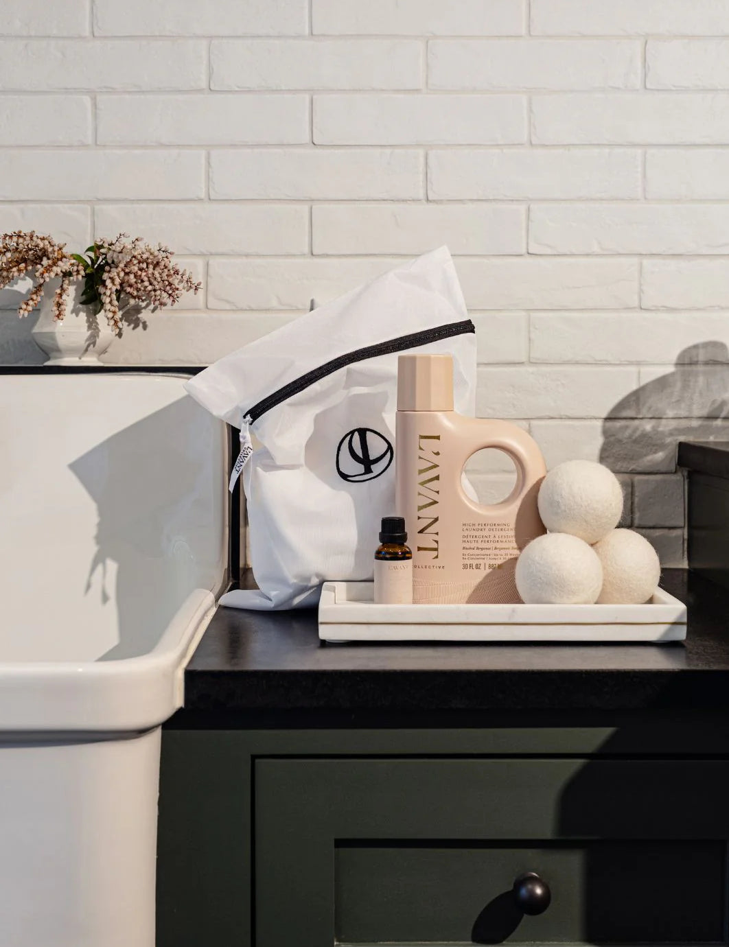 LaundryDetergent_BlushedBergamot_LaundryOil_WoolBalls_Bag_PDP_1080x_jpg.webp