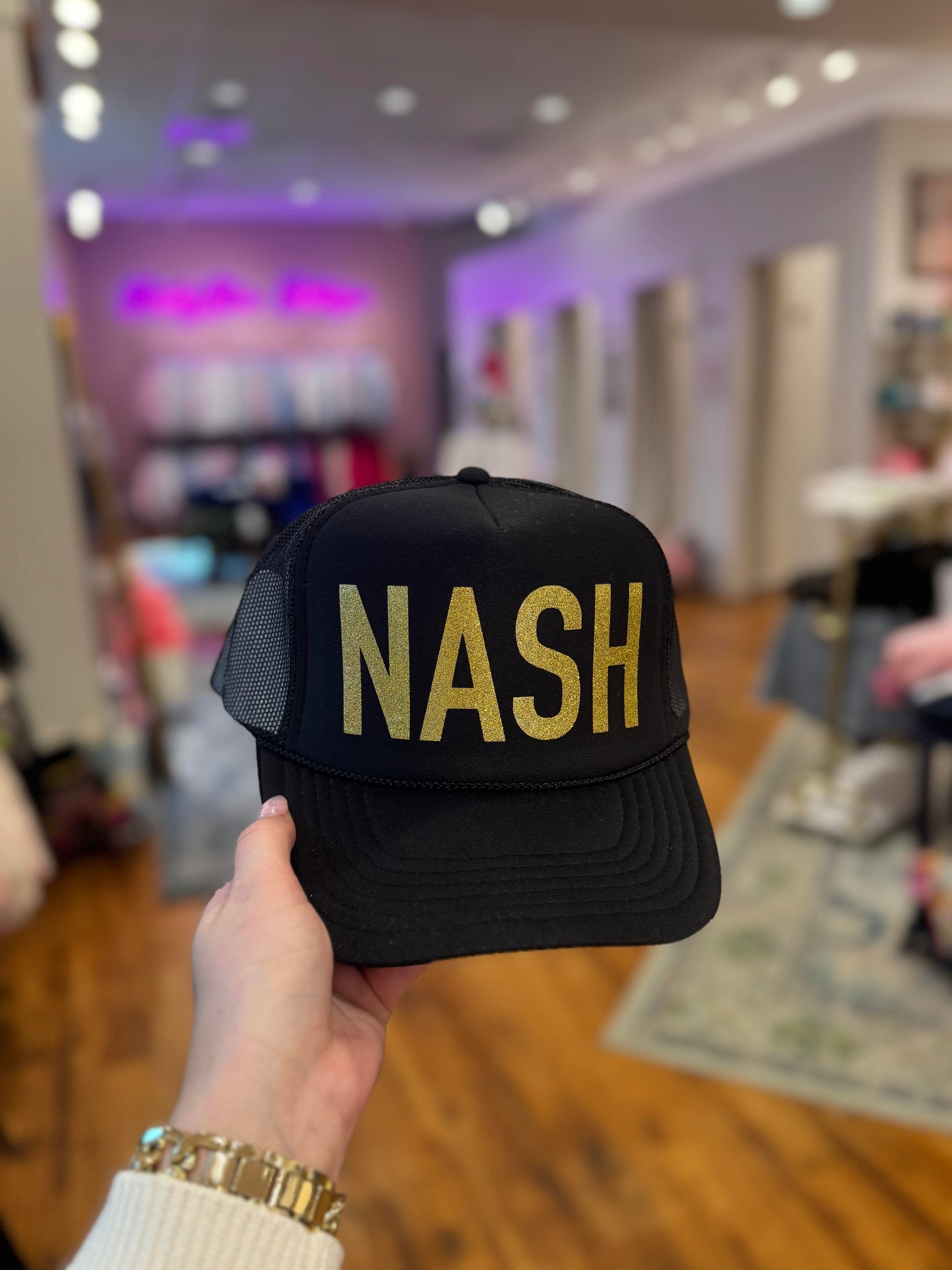 NASH CUSTOM CITY Trucker Hat | Black & Gold Glitter