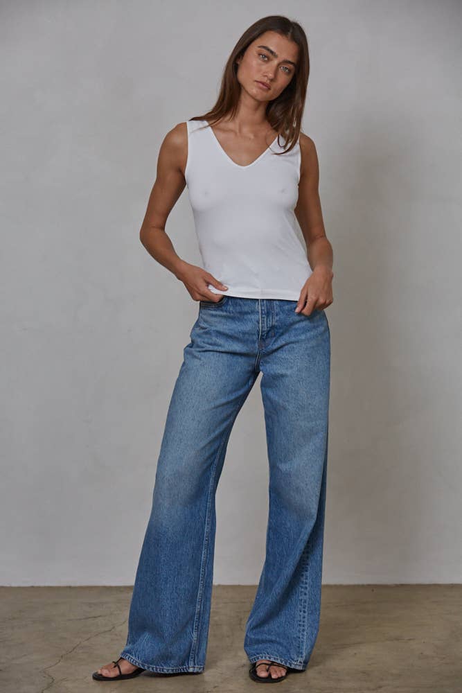 White Seamless U- Neck Tank