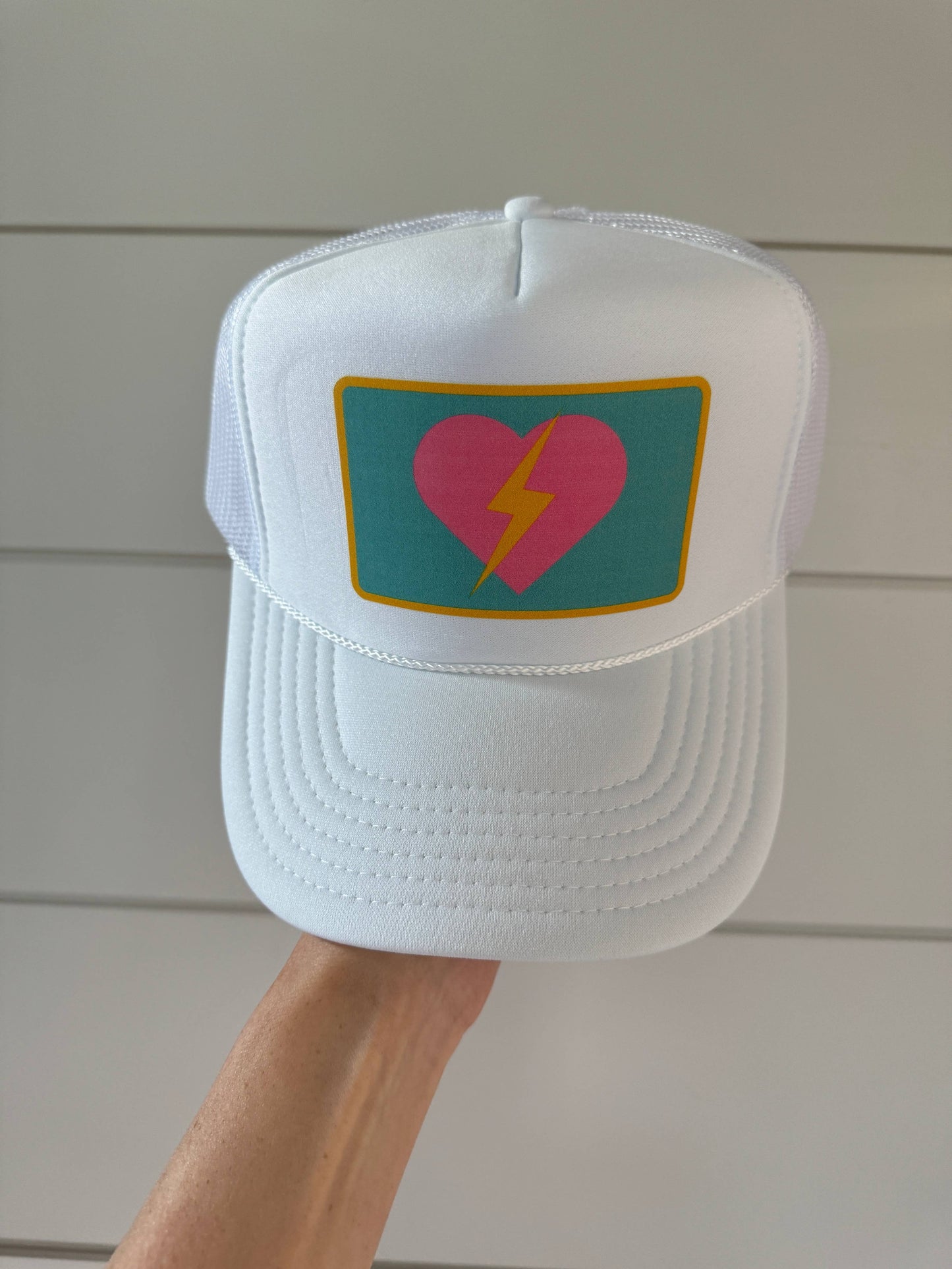 RETRO HEART Trucker Hat | White