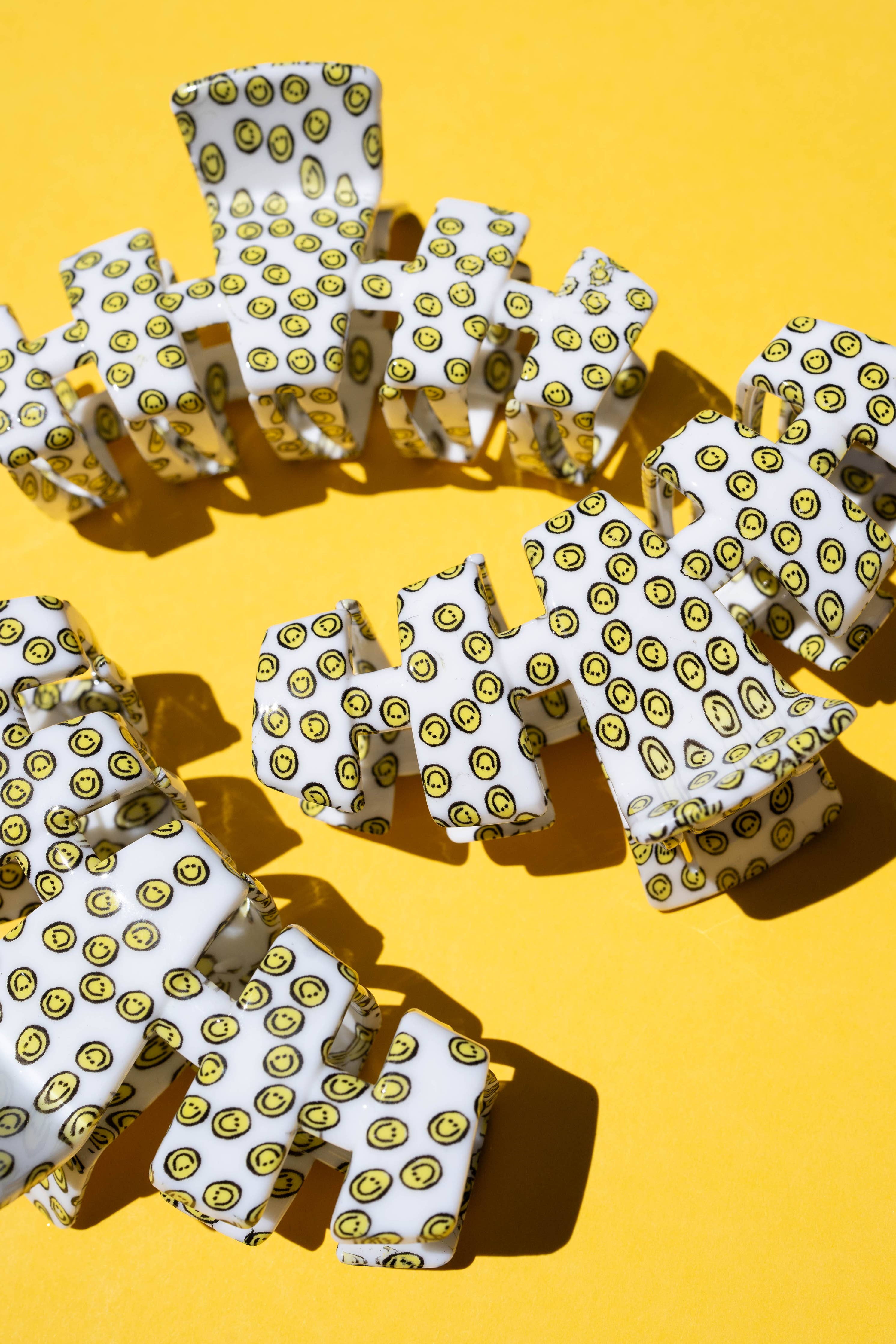 Classic Miles of Smiles Medium Hair Clip