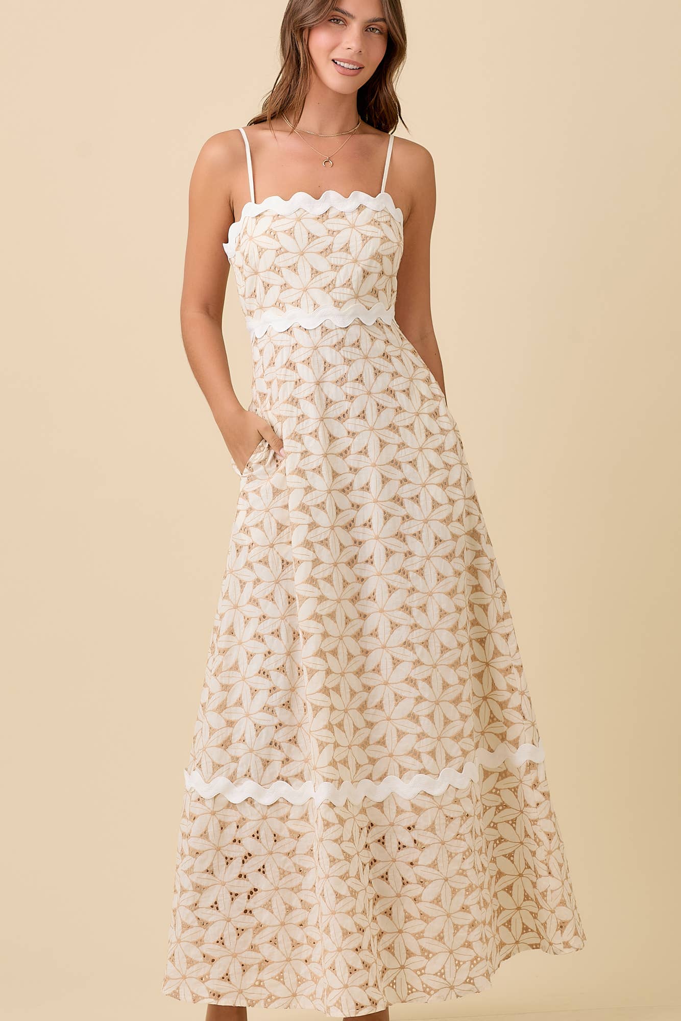 Floral Eyelet Contrast Maxi Dress