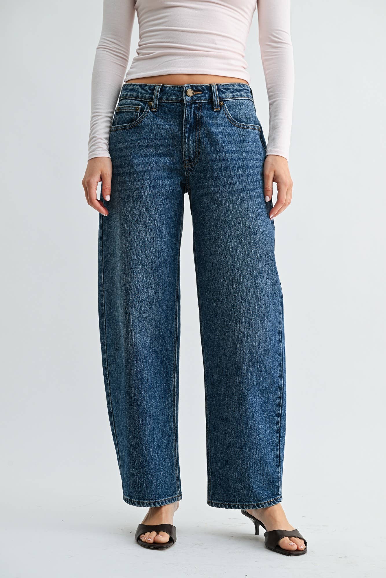 Relaxed Straight Barrel Jean