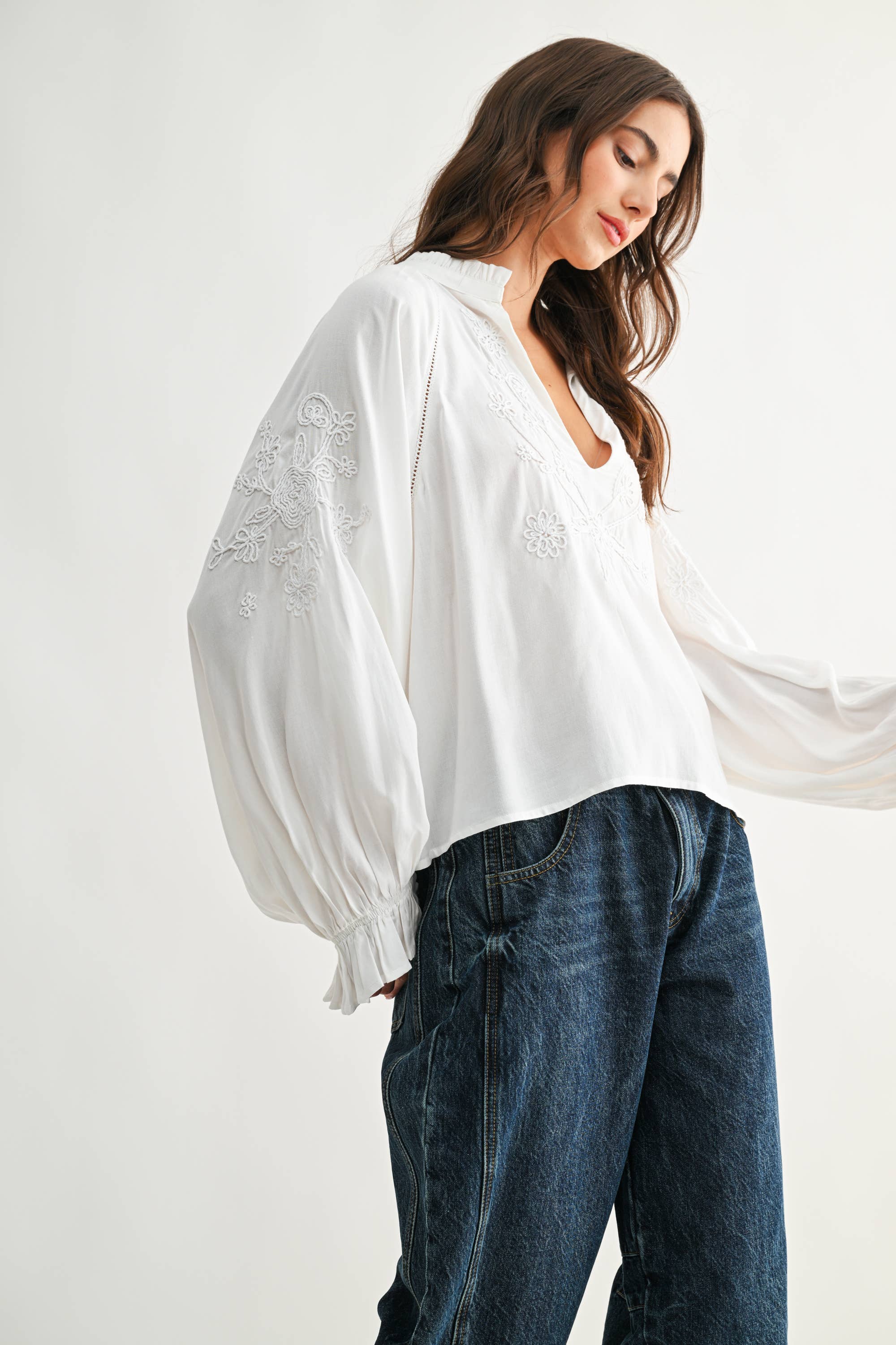 Embroidered White Longsleeve Blouse