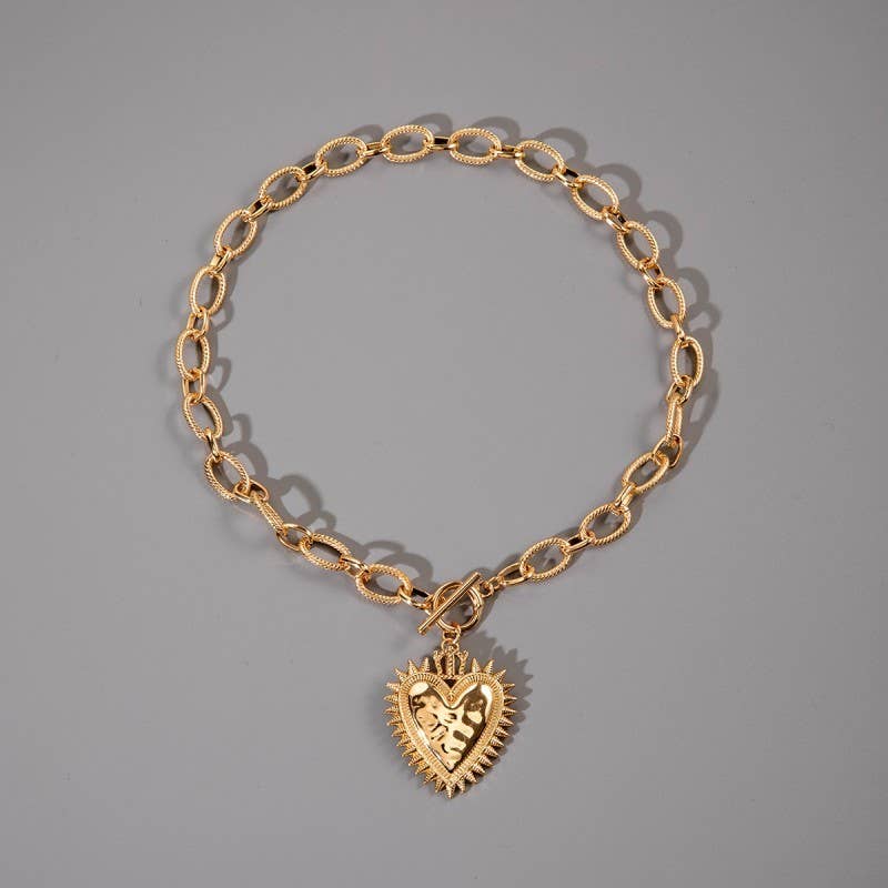 SPIKED HEART CHUNKY CHAIN TOGGLE NECKLACE | 40NK9575: GOLD