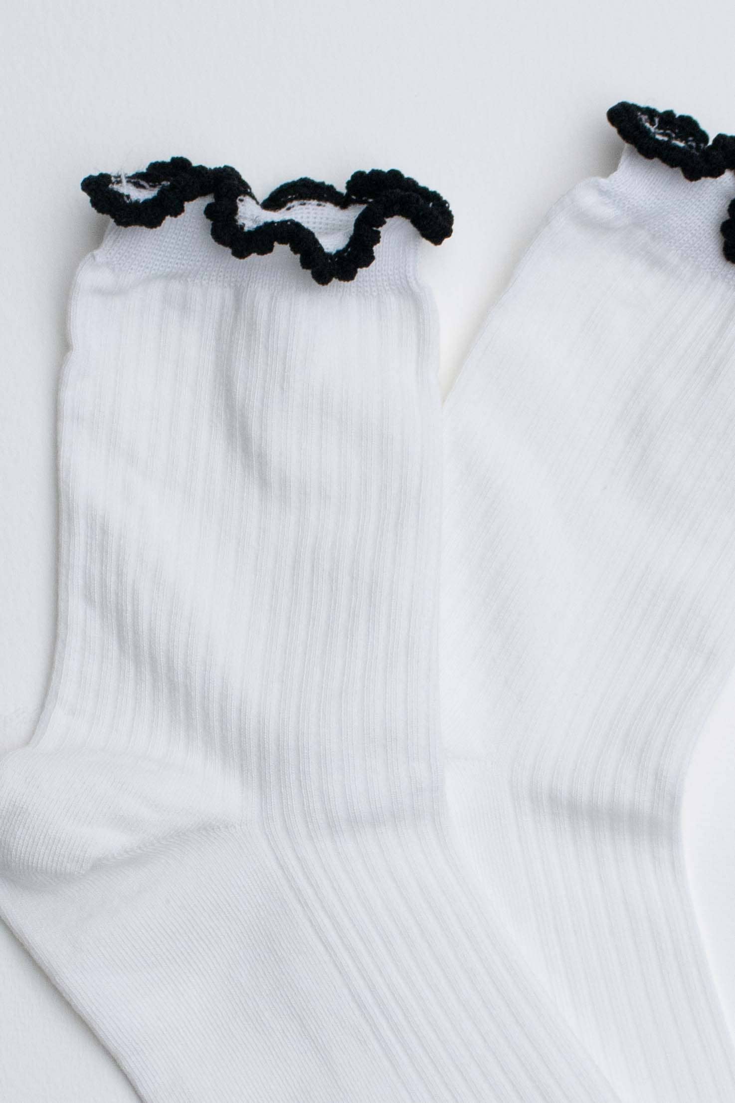 White Ruffle Edge Cotton Blend Socks