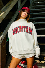 Lake & Mountain Mock-Neck Sweatshirt