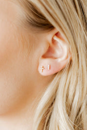 Screwback Stud Earrings Clara Cross Pearl